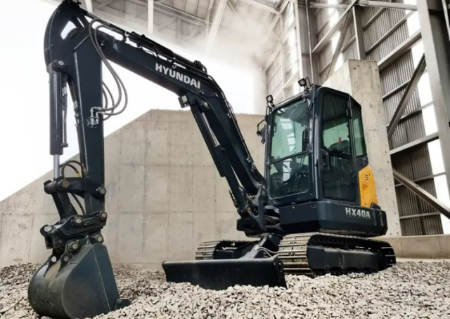 ‘2022 레드닷 디자인 어워드’에서 ‘Winner’를 수상한 HD현대건설기계 차세대 미니굴착기HX40A사진HD현대건설기계 