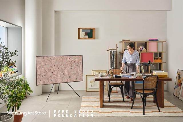 삼성 아트 스토어가 단색화의 거장 고 박서보 화백의 작품을 담는다 사진삼성전자