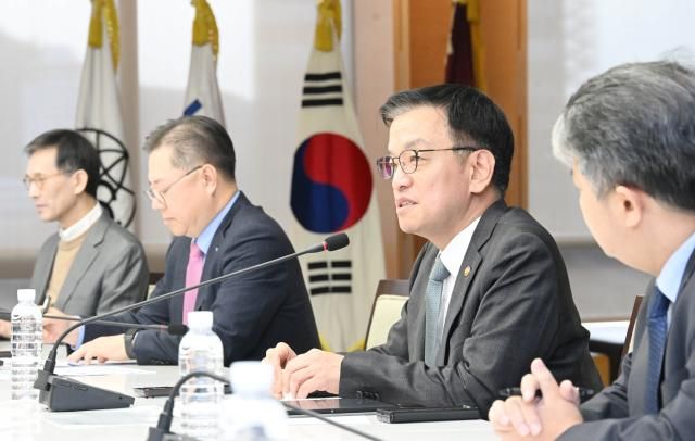 최상목 경제부총리 겸 기획재정부 장관이 13일 서울 중구 대한상공회의소에서 열린 외투기업 간담회에서 발언하고 있다사진기획재정부