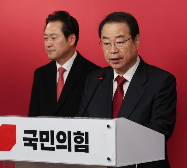 정영환 국민의힘 공천관리위원장이 18일 여의도 당사에서 5일차 면접 결과를 발표하고 있다 사진연합뉴스