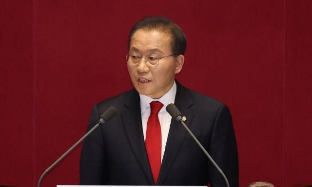 윤재옥 국민의힘 원내대표가 21일 국회에서 열린 본회의에서 교섭단체 대표연설에 나서고 있다 사진연합뉴스