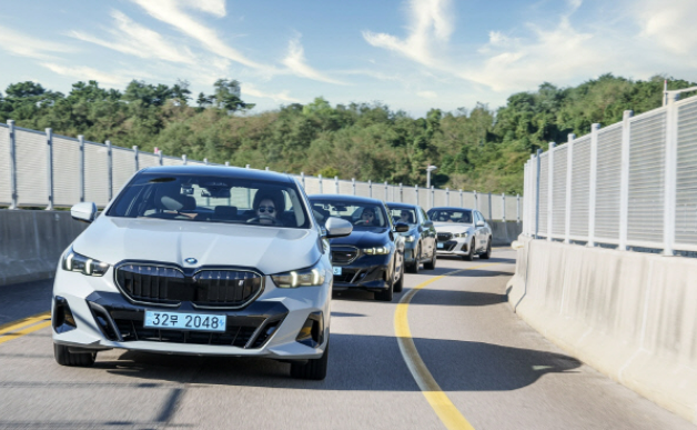 BMW 5시리즈 사진BMW 