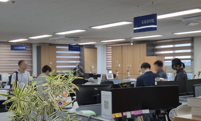 김건희 여사의 의혹들을 수사하는 민중기 특별검사팀이 지난 8월 22일 양평고속도로 노선변경 의혹과 관련해 양평군청 등에 대한 압수수색에 나섰다 사진연합뉴스