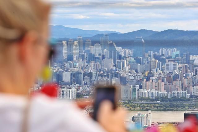 서울 남산에서 바라본 아파트 단지 사진연합뉴스
