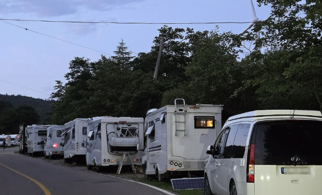 지난 7월 23일 강원 평창군 대관령 일원에 캠핑카들이 북적이는 모습 기사 내용과는 상관 없음 사진연합뉴스