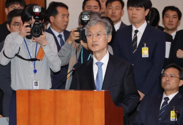 이재명 정부 첫 국정감사가 시작된 13일 서울 여의도 국회에서 열린 법제사법위원회 국정감사에서 조희대 대법원장이 발언하고 있다 20251013 사진연합뉴스