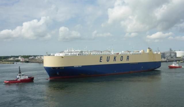 ESG 연계 대출 보증 대상 유코카캐리어스 자동차운반선 3척 중 1척 MORNING POST호의 모습 사진한국해양진흥공사