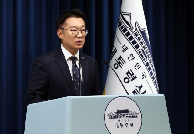 김남준 대변인이 14일 용산 대통령실에서 현안 관련 브리핑을 하고 있다사진연합뉴스