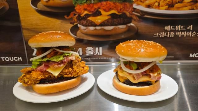 왼쪽부터 에드워드 리 K 싸이버거 에드워드 리 K 비프버거 사진김현아 기자