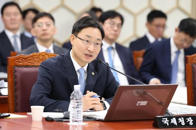 임광현 국세청장이 16일 정부세종청사에서 열린 국회 기획재정위원회 국세청 국정감사에서 발언하고 있다사진국세청