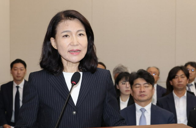 이진숙 전 방송통신위원장이 지난 14일 서울 여의도 국회 과학기술정보방송통신위원회에서 열린 2025년도 국정감사에서 발언하고 있다 사진연합뉴스