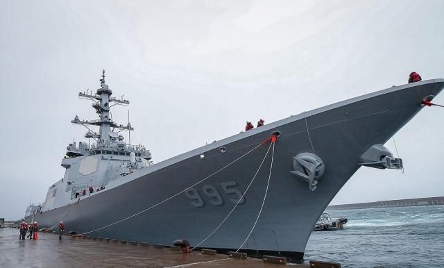 지난 2월 1일 해군기동함대사령부 최신예 이지스구축함 정조대왕함DDG-II·8200톤급이 모항인 해군제주기지에 입항하고 있다 사진연합뉴스