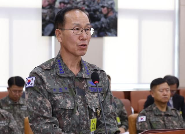 손석락 공군참모총장이 지난 9월 29일 국회에서 열린 국방위 전체회의에서 군 내 사고 발생에 대한 현안보고를 하고 있다 사진연합뉴스
