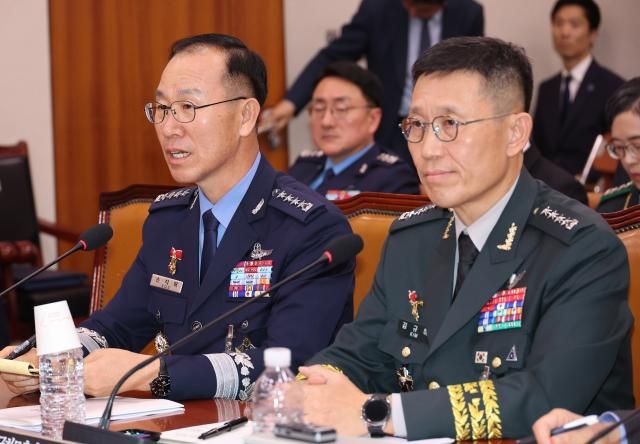 손석락 공군참모총장이 지난 17일 서울 여의도 국회 법제사법위원회에서 열린 군사법원 등에 대한 국정감사에서 의원 질의에 답하고 있다 사진연합뉴스