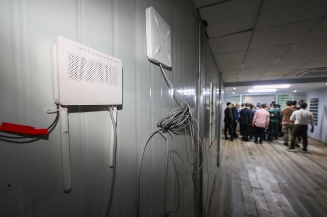 캄보디아 범죄단지에 남은 인터넷 공유기 사진연합뉴스