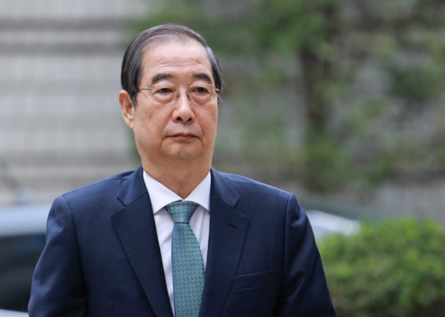 한덕수 전 국무총리가 지난 20일 서초구 서울중앙지방법원에서 열린 내란 우두머리 방조 및 위증 등 혐의 사건 재판에 출석했다 사진연합뉴스