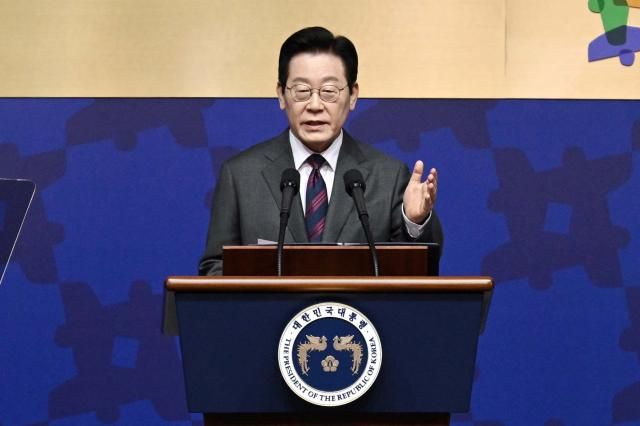 이재명 대통령이 29일 경북 경주예술의전당에서 열린 APEC CEO최고경영자 서밋 개회식에서 특별연설을 하고 있다사진연합뉴스