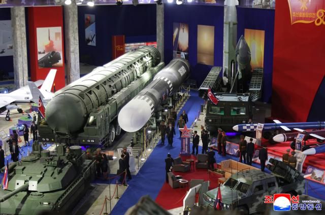 북한 무장장비 전시회 3년 연속 개최 사진연합뉴스