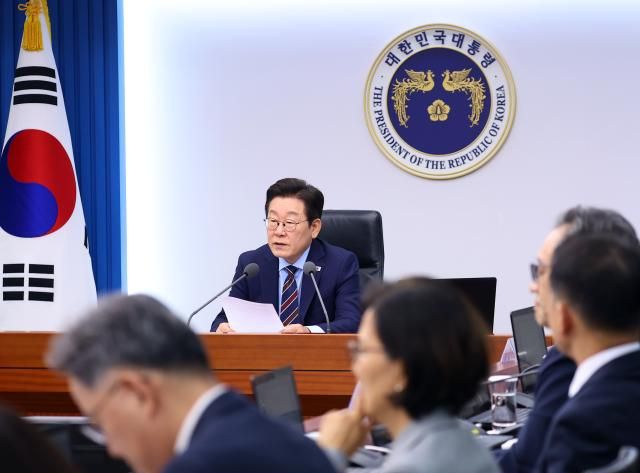 이재명 대통령이 지난 2일 용산 대통령실에서 열린 수석보좌관회의를 주재하고 있다 사진연합뉴스