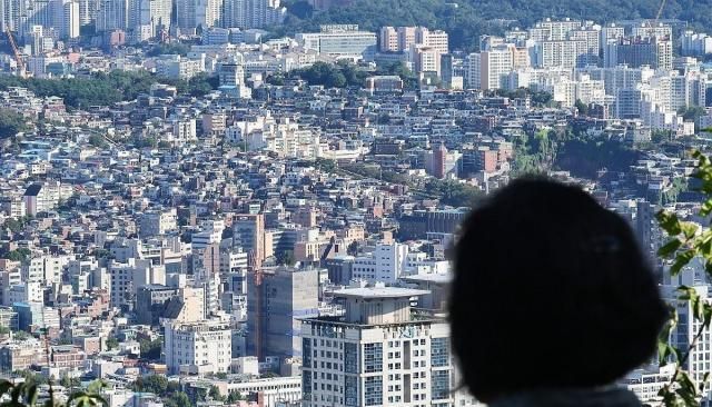 서울 남산에서 바라본 아파트 및 주택단지들 사진연합뉴스