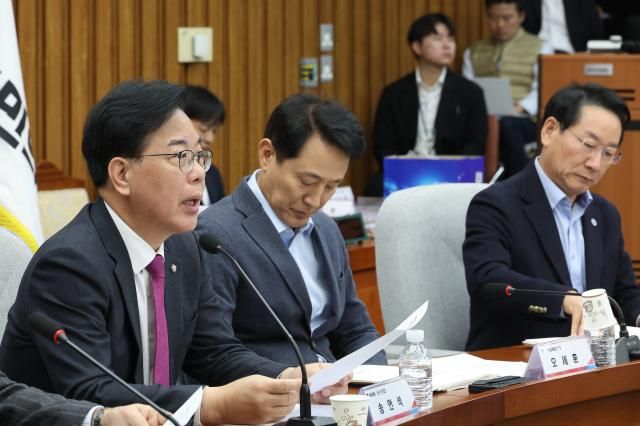 2일 서울 여의도 국회에서 열린 국민의힘-서울ㆍ인천ㆍ경기ㆍ강원 지역민생 예산정책협의회에서 국민의힘 송언석 원내대표가 발언하고 있다 사진연합뉴스