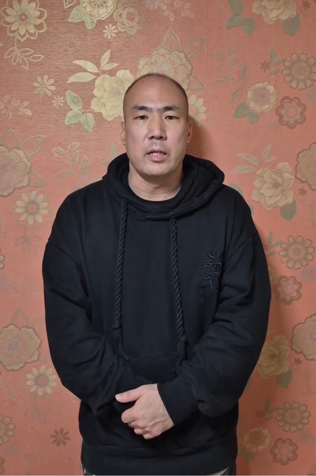 가수 겸 래퍼인 정상수41 씨가 지난 1일 충암고 축제에서 윤 어게인이라는 윤 전 대통령 지지 발언을 한 점을 사과했다 사진정상수 쓰레드 갈무리