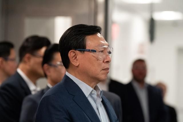 미 시러큐스 바이오 캠퍼스 방문한 신동빈 회장 서울연합뉴스 신동빈 롯데그룹 회장가운데과 신유열 롯데바이오로직스 글로벌전략실장오른쪽이 지난 5일 미국 롯데바이오로직스 시러큐스 바이오 캠퍼스를 찾아 ADC 생산시설을 보고 있다 2025109 롯데그룹 제공 재판매 및 DB금지 photoynacokr2025-10-09 202102 저작권자 ⓒ ㈜연합뉴스 무단 전재 재배포 금지 AI 학습 및 활용 금지저작권자 ⓒ ㈜연합뉴스 무단 전재 재배포 금지 AI 학습 및 활용 금지