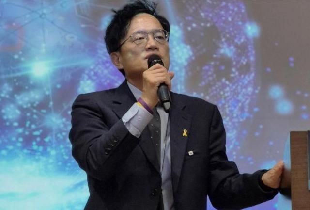 국회 보건복지위원장 박주민 더불어민주당 의원 사진박주민 의원실 페이스북