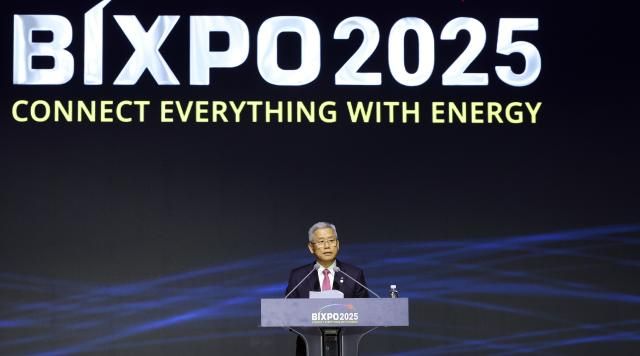 김동철 한국전력공사 사장이 5일 오전 광주 김대중컨벤션센터에서 열린 빛가람국제전력기술엑스포BIXPO 2025 개막식에서 개회사를 하고 있다 사진한국전력공사