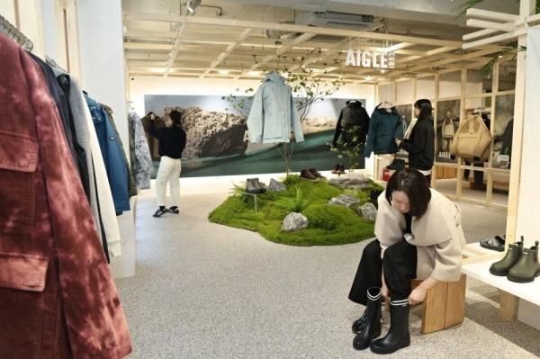 롯데홈쇼핑 한남동서 프랑스 아웃도어 에이글 팝업 사진롯데홈쇼핑