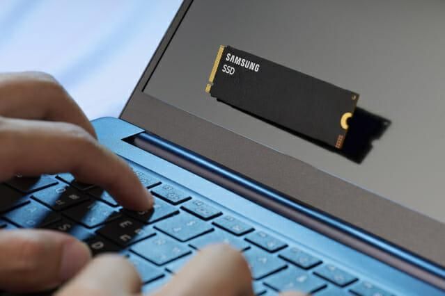 삼성전자의 SSD PM9E1 제품 사진삼성전자