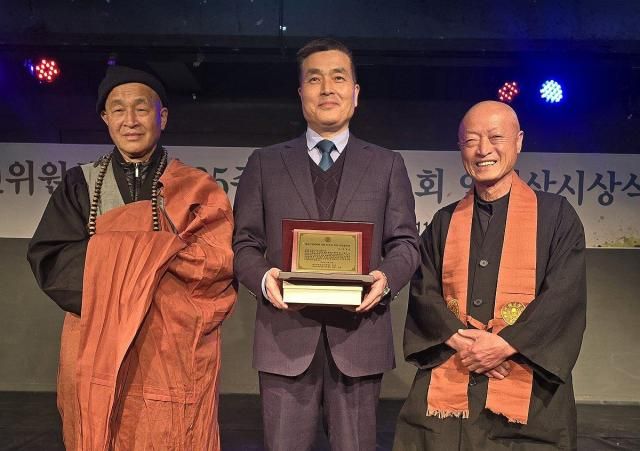 지난달 불교계 인권공로상 받은 박정훈 대령 사진연합뉴스