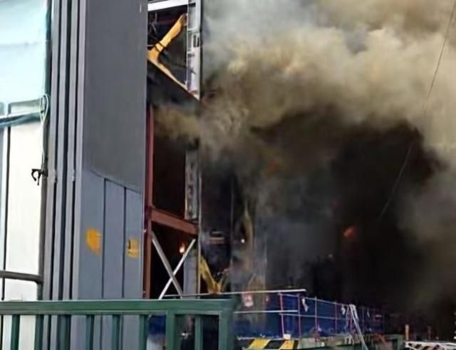 경기 화성시 방교동 동탄일반산업단지 내 한 공장 리모델링 공사 현장에서 화재가 발생했다 사진경기도소방재난본부