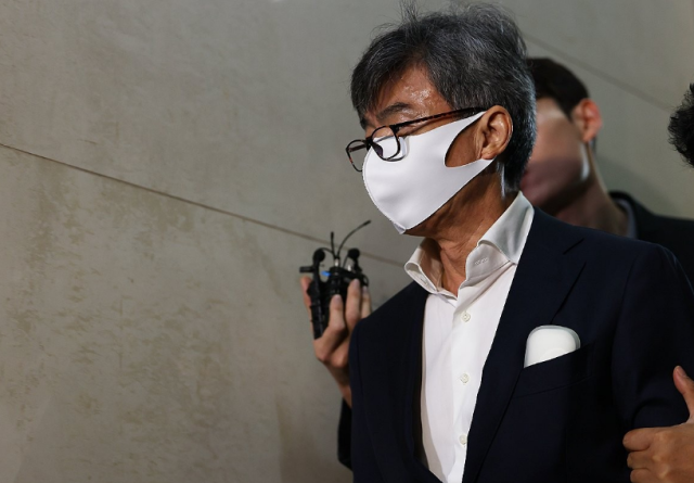 이종호 전 블랙펄인베스트 대표가 지난 10월 12일 참고인 신분으로 조사받기 위해 서울 서초구 순직해병 특별검사팀에 출석하는 모습 사진연합뉴스