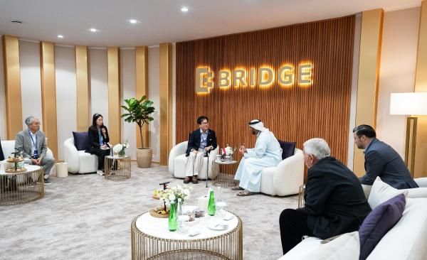 이재현 CJ그룹 회장과 주요 경영진들이 압둘라 알 하마드 UAE 국립 미디어 오피스 의장과 만나 사업 전략을 논의했다 사진CJ그룹