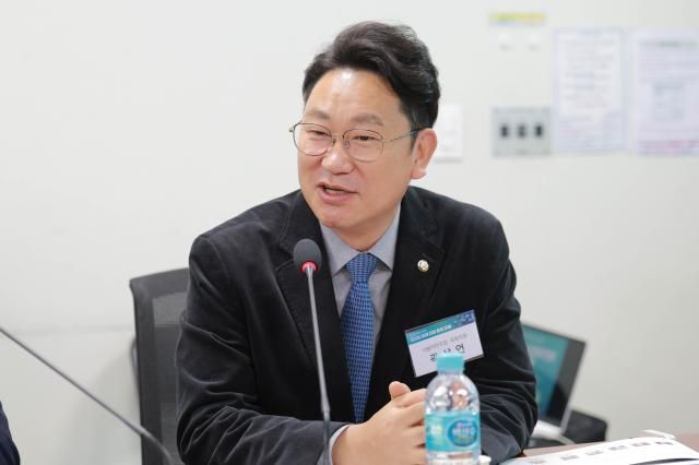 곽상언 더불어민주당 국회의원이 18일 오전 서울 여의도 국회 의원회관에서 열린 2026 미래 전망 총장 포럼에서 축사를 하고 있다사진유대길 기자