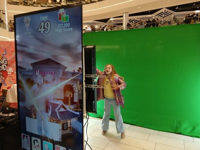 XR 게임 ‘히밥 팡팡’을 미국 현지 참가자가 플레이 하는 모습 사진위드라이크 제공