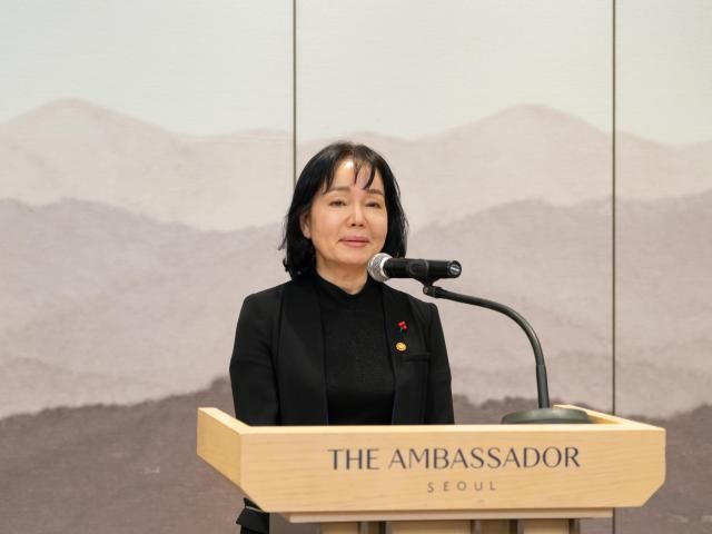 송경희 개인정보보호위원회 위원장이 19일 오후 서울 중구에서 개최된 제5차 2025 개인정보 미래포럼 에서 인사말을 하고 있다사진개인정보보호위원회