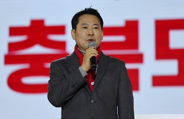 장동혁 국민의힘 대표가 지난 19일 청주 오스코에서 열린 충북도당 당원 교육 행사에 참석해 축사하고 있다 사진연합뉴스