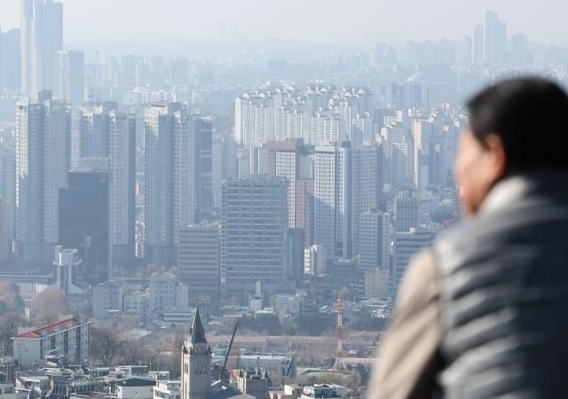 1일 서울 남산에서 바라본 아파트 단지의 모습 사진연합뉴스