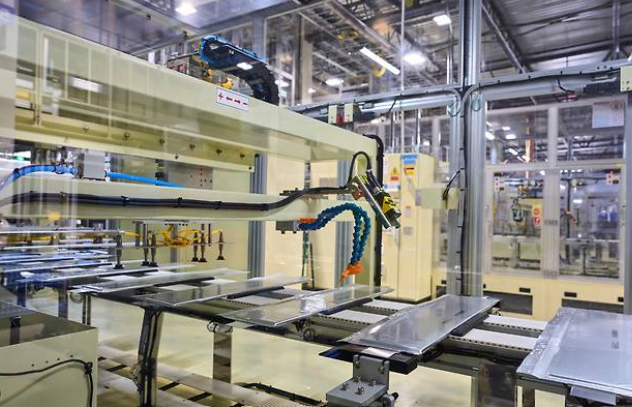 LG에너지솔루션과 제너럴모터스GM 합작법인 얼티엄셀즈의 미국 오하이오주 합작공장 사진얼티엄셀즈 