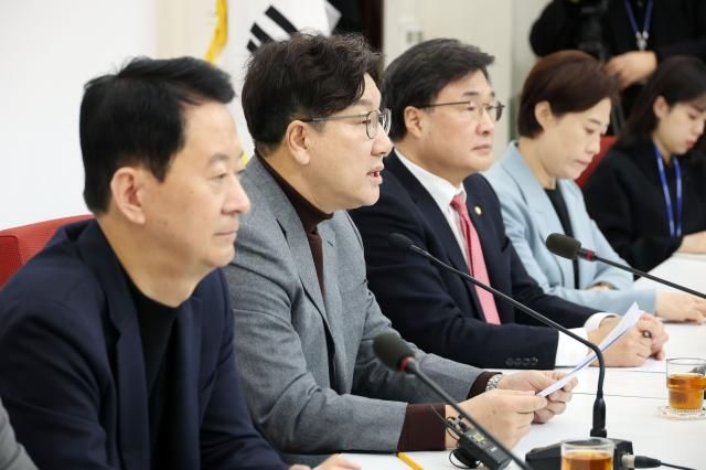 권성동 국민의힘 원내대표가 2일 오전 서울 여의도 국회에서 열린 현안 관련 기자간담회에서 발언하고 있다 사진연합뉴스