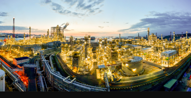 에쓰오일 공장 전경 사진DL이앤씨 