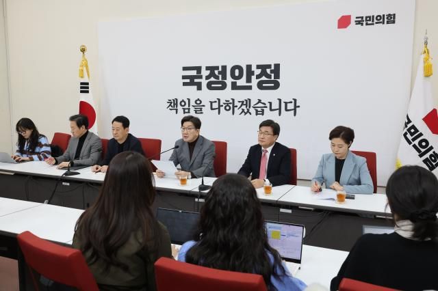 권성동 국민의힘 원내대표가 2일 오전 서울 여의도 국회에서 열린 현안 관련 기자간담회에서 발언하고 있다 사진연합뉴스