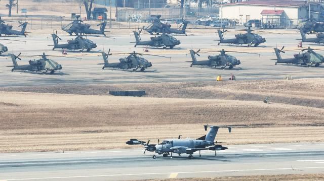 지난 10일부터 20일까지 진행됐던 정례적 한미연합훈련 자유의 방패FSFreedom Shield 연습을 하루 앞둔 9일 경기도 평택시 캠프 험프리스에서 RC-12X 가드레일 정찰기가 이동하고 있다 사진연합뉴스