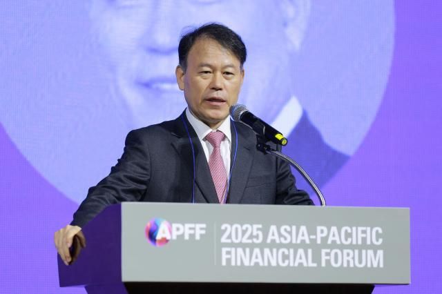 윤한홍 국회 정무위원회 위원장이 26일 서울 중구 웨스틴조선호텔 그랜드볼룸에서 트럼프 2기Second Presidency of Trump 글로벌 분극화 시대 금융의 위기와 기회라는 주제로 열린 2025 아시아태평양금융포럼2025 APFF에서 축사를 하고 있다 20250326사진유대길 기자 dbeorlf123ajunewscom