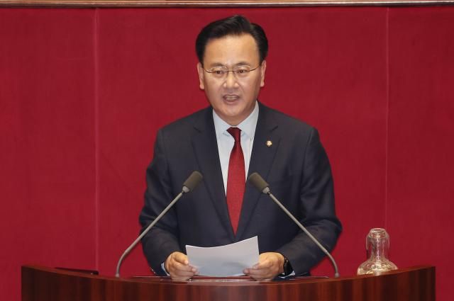 유상범 국민의힘 의원이 13일 국회 본회의에서 상법 일부개정법률안 관련 토론을 하고 있다 사진연합뉴스