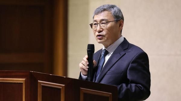 정근식 서울시교육감이 12일 서울 중구 성동공업고등학교에서 열린 2025학년도 서울직업교육 주요업무 추진을 위한 1학기 직업계고등학교 학교경영자 연수에서 인사말을 하고 있다 사진연합뉴스