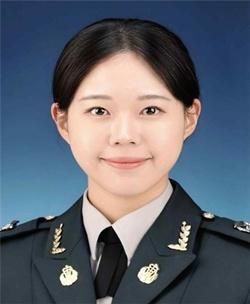 대통령상을 수상한 방나현 육군 소위 사진국방부 