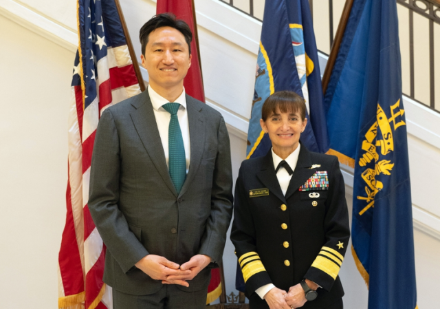 미국 해군사관학교 찾은 정기선 HD현대 수석부회장 사진HD현대 